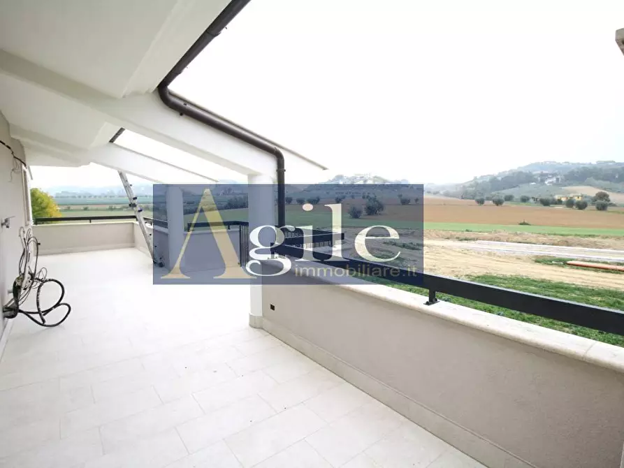 Immagine 22 di Villa in vendita  in Contrada Carpineto a Monsampolo Del Tronto