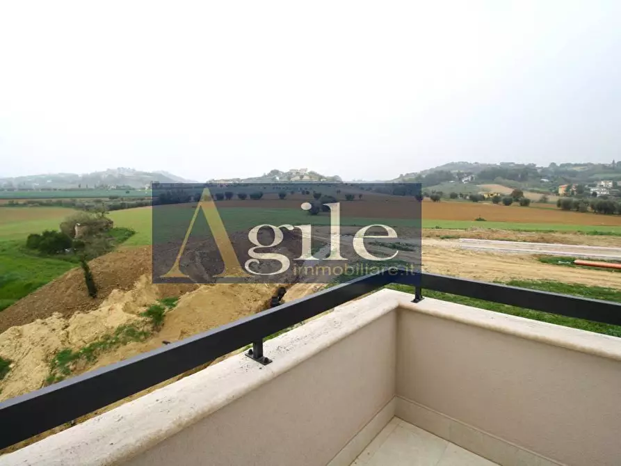 Immagine 24 di Villa in vendita  in Contrada Carpineto a Monsampolo Del Tronto