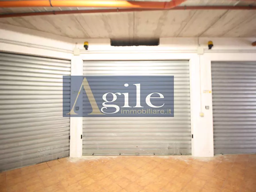 Immagine 8 di Appartamento in vendita  in via capri a Martinsicuro