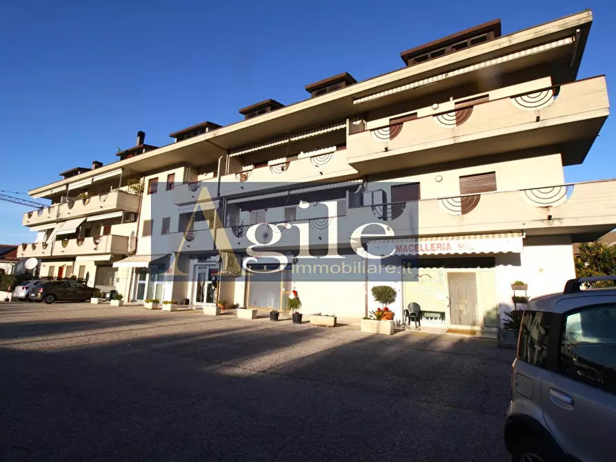 Immagine 21 di Locale commerciale in vendita  in via della stazione a Maltignano