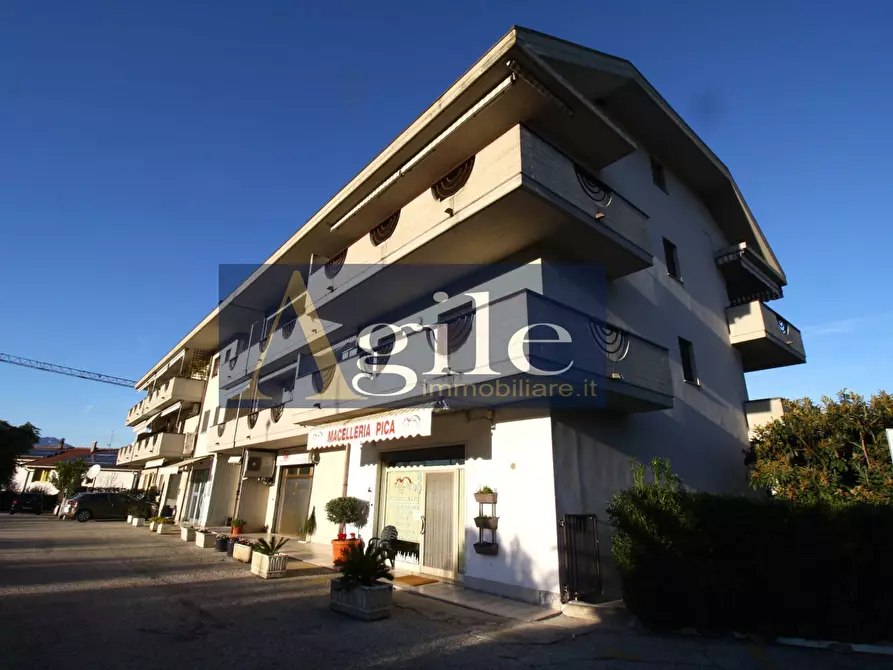 Immagine 22 di Locale commerciale in vendita  in via della stazione a Maltignano