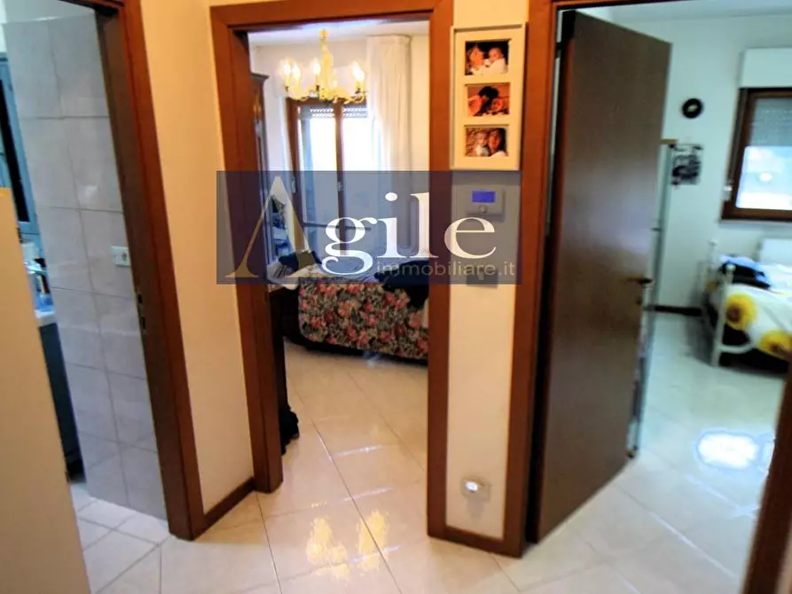 Immagine 5 di Appartamento in vendita  in VIA TREVIRI a Ascoli Piceno