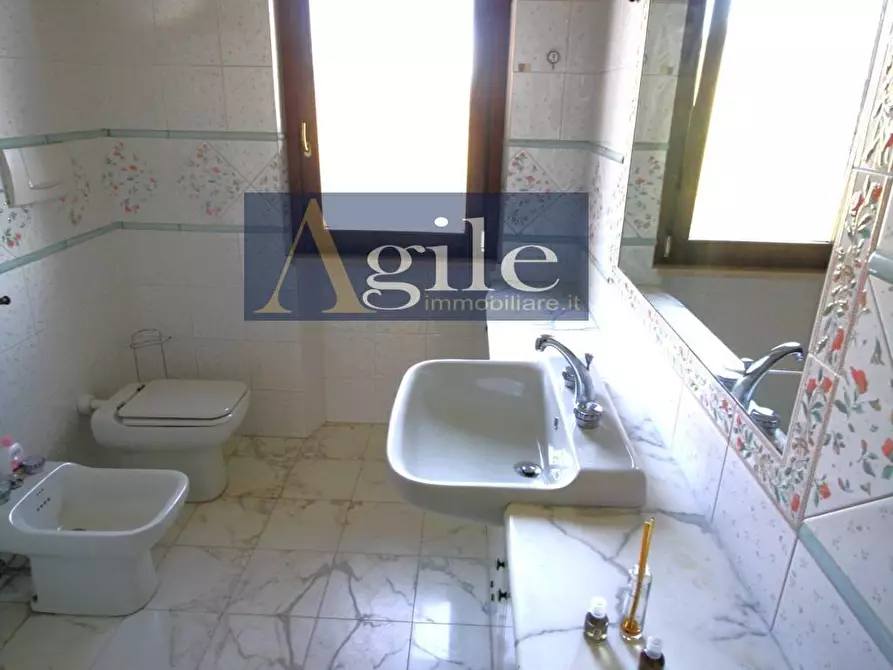 Immagine 11 di Appartamento in vendita  in VIA SALARIA a Colli Del Tronto