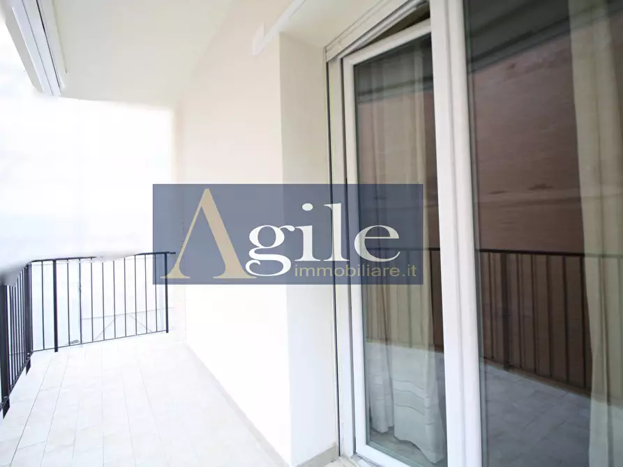 Immagine 13 di Appartamento in vendita  in viale de gasperi a San Benedetto Del Tronto