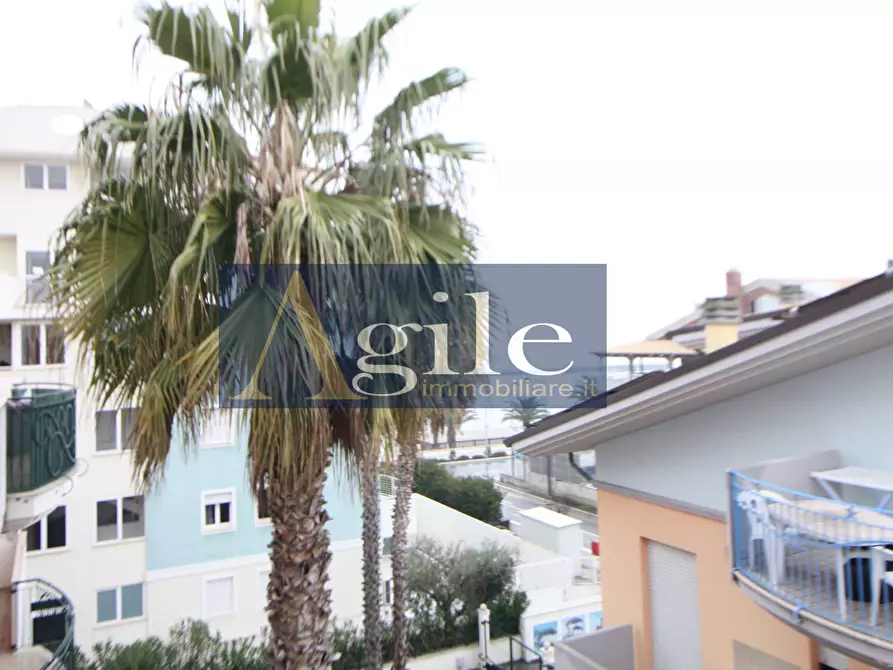 Immagine 10 di Appartamento in vendita  in via dei pioppi a Martinsicuro