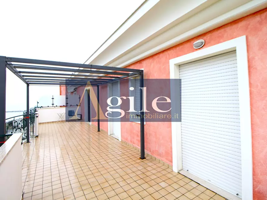 Immagine 3 di Appartamento in vendita  in via dei pioppi a Martinsicuro