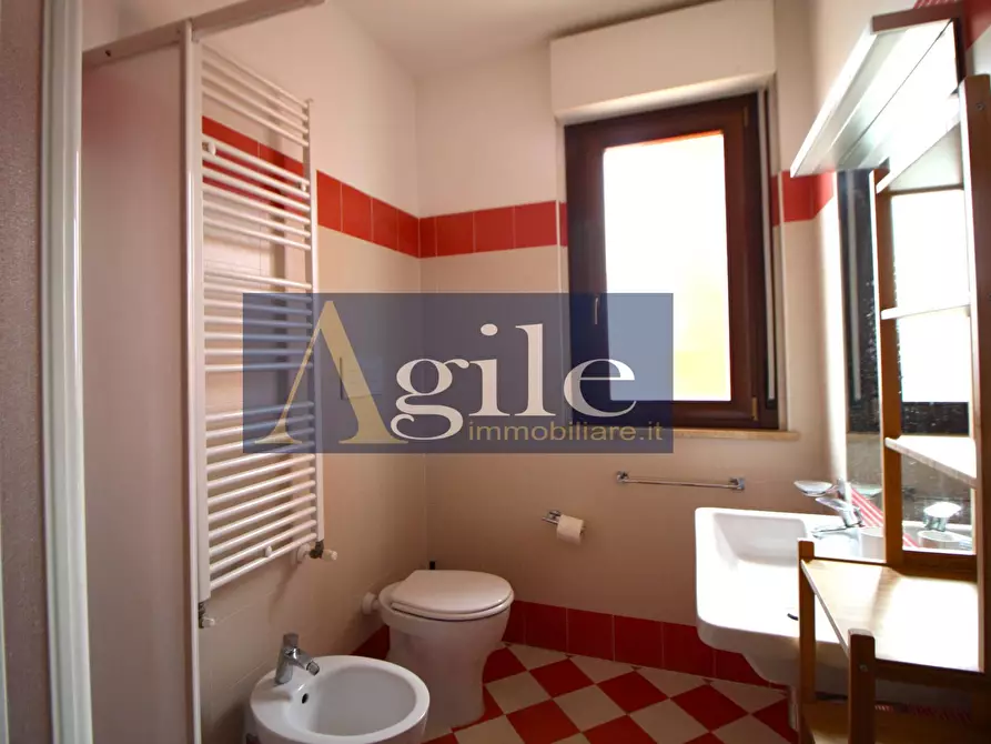 Immagine 5 di Appartamento in vendita  in via dei pioppi a Martinsicuro