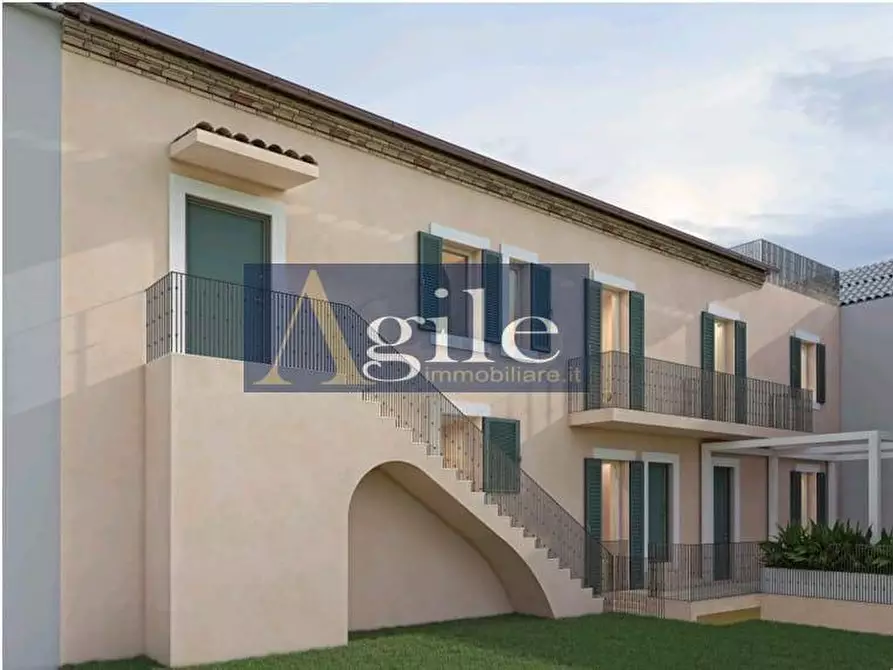 Immagine 2 di Appartamento in vendita  in VIA FRATELLI ROSSELLI a Grottammare