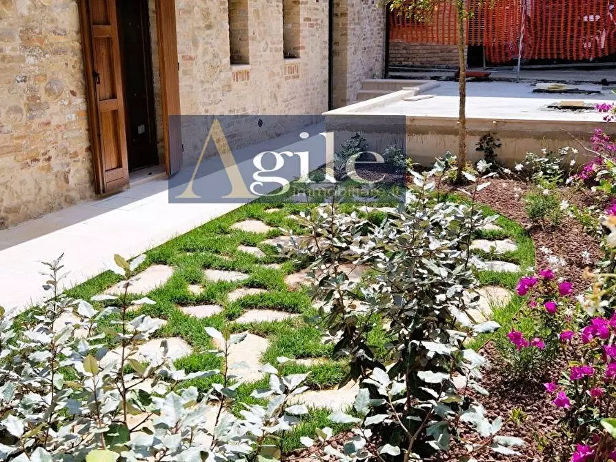 Immagine 5 di Villa in vendita  in VIA FRATELLI CAIROLI a San Benedetto Del Tronto