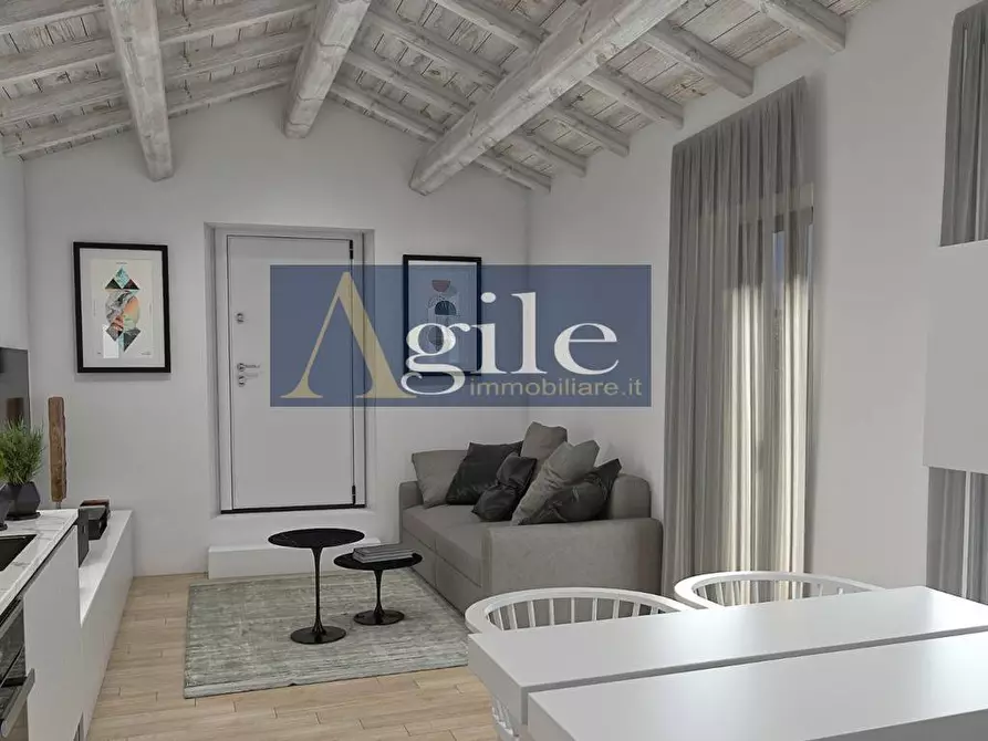 Immagine 20 di Villa in vendita  in VIA FRATELLI CAIROLI a San Benedetto Del Tronto