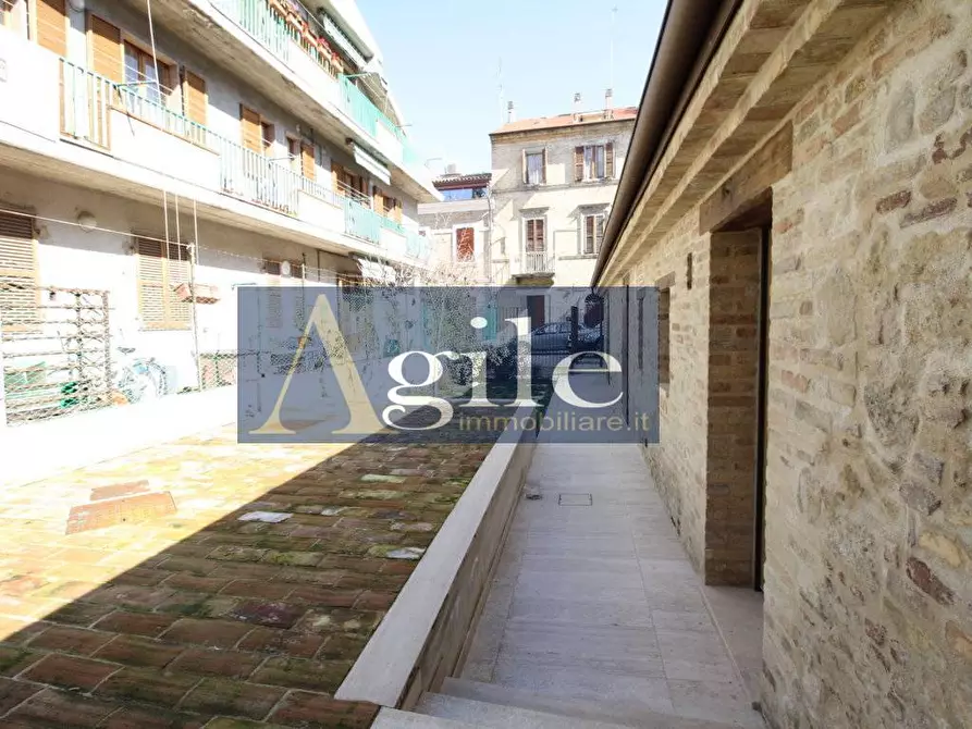 Immagine 7 di Villa in vendita  in VIA FRATELLI CAIROLI a San Benedetto Del Tronto