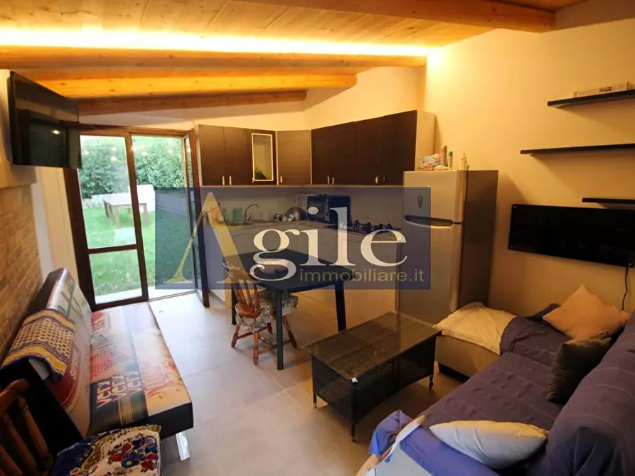 Immagine 29 di Villa in vendita  in STRADA PROVINCIALE a Montefiore Dell'aso