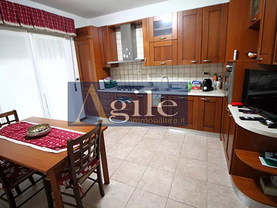 Immagine 5 di Villetta a schiera in vendita  in VIA GIANNI TORSELLINI a Folignano