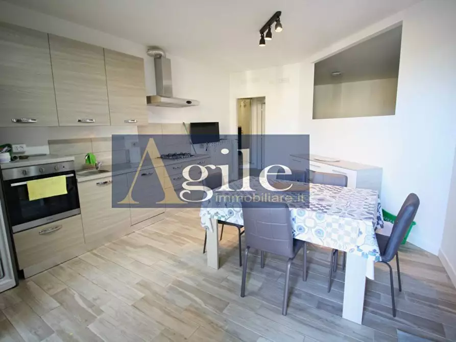 Immagine 3 di Appartamento in vendita  in via giosuè carducci a Monsampolo Del Tronto