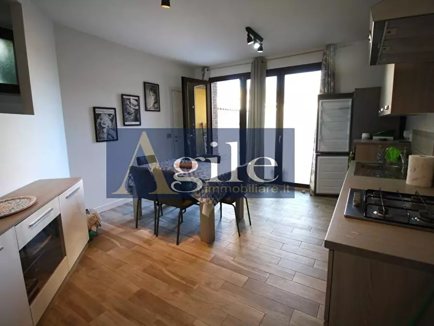 Immagine 4 di Appartamento in vendita  in via giosuè carducci a Monsampolo Del Tronto