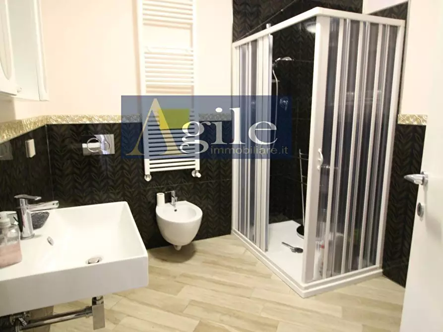 Immagine 8 di Appartamento in vendita  in via giosuè carducci a Monsampolo Del Tronto