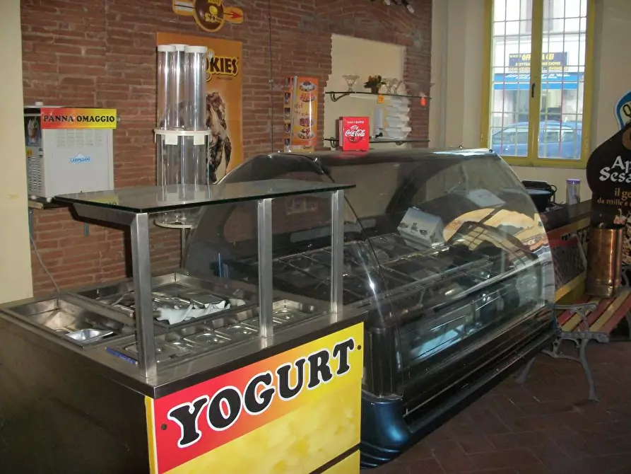 Immagine 2 di Attività commerciale in affitto  in Via C.Cattaneo a Pisa