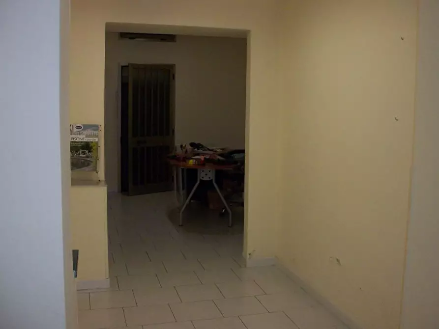 Immagine 4 di Attività commerciale in affitto  in Via Carlo Cattaneo a Pisa