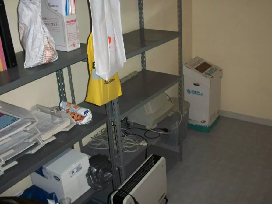 Immagine 5 di Attività commerciale in affitto  in Via Carlo Cattaneo a Pisa