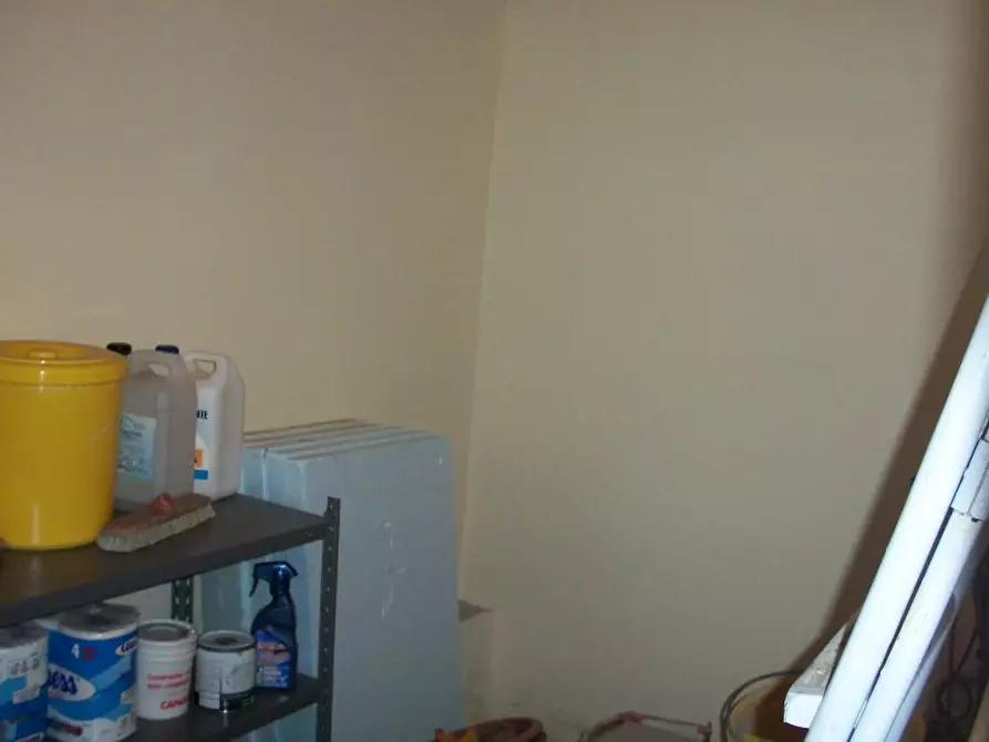 Immagine 9 di Attività commerciale in affitto  in Via Carlo Cattaneo a Pisa