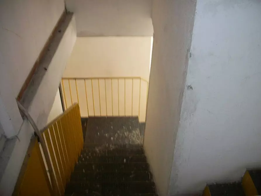 Immagine 2 di Attività commerciale in affitto  in Via Giosue' Carducci a San Giuliano Terme