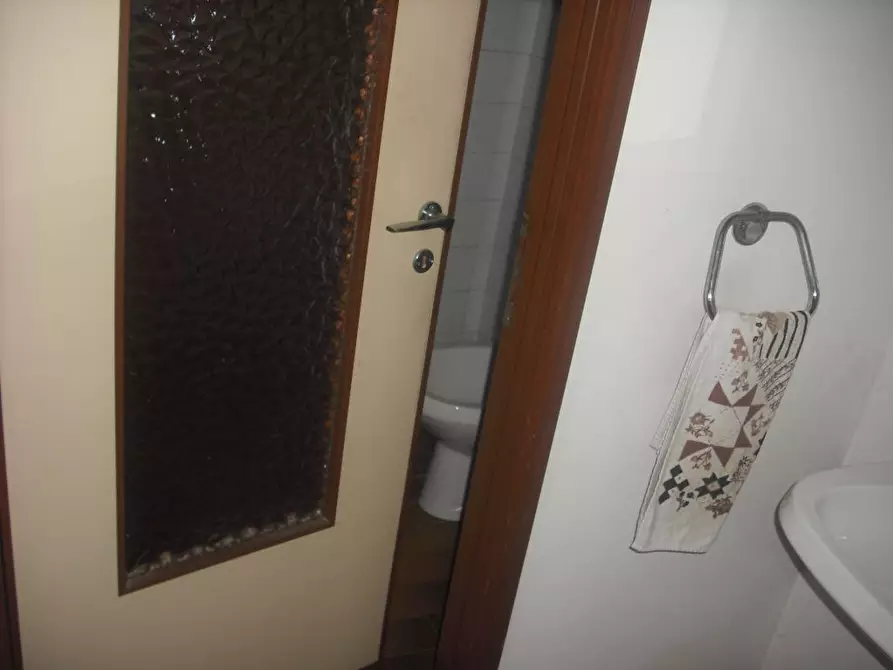 Immagine 6 di Ufficio in affitto  a Pontedera