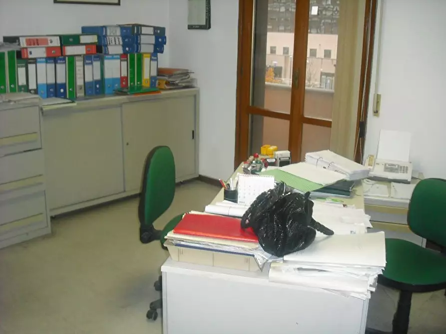 Immagine 7 di Ufficio in affitto  a Pontedera