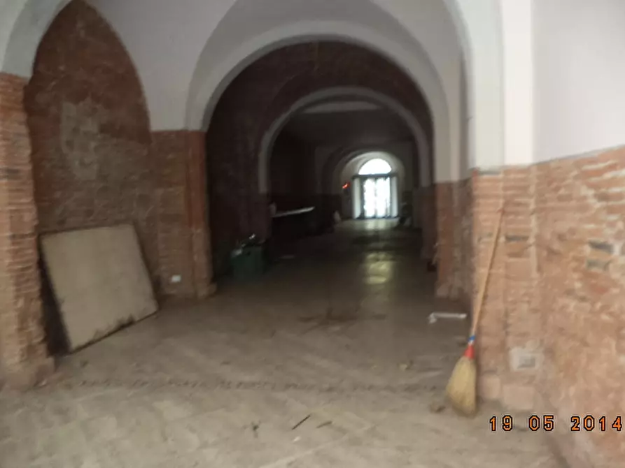 Immagine 1 di Attività commerciale in affitto  in Via Lotti a Pontedera