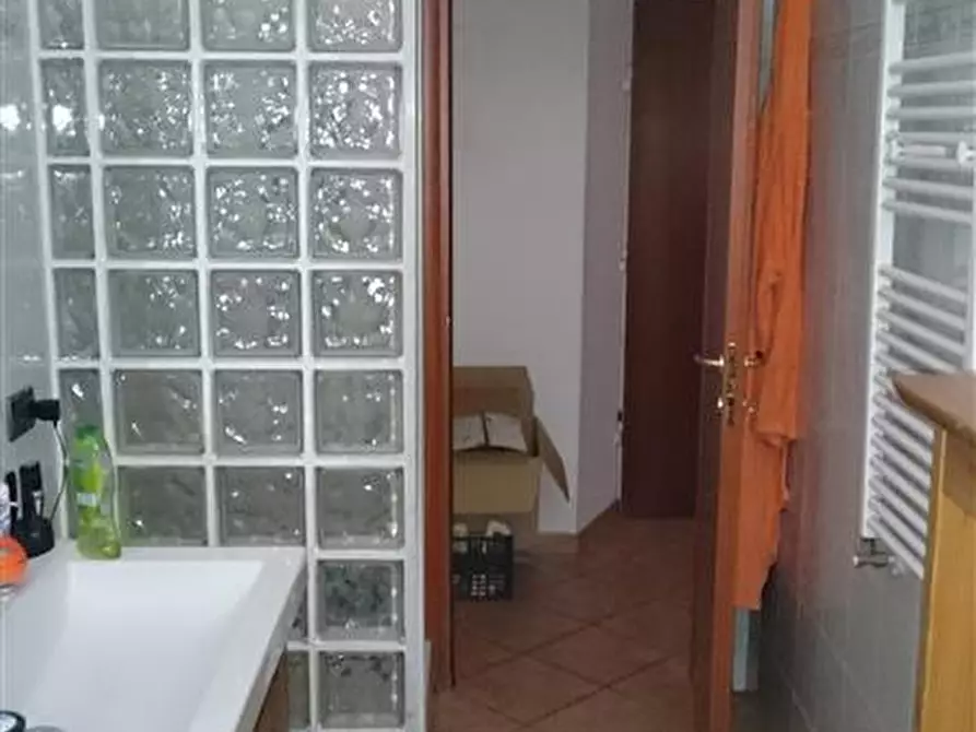 Immagine 8 di Appartamento in affitto  in Viale Del Risorgimento a Livorno