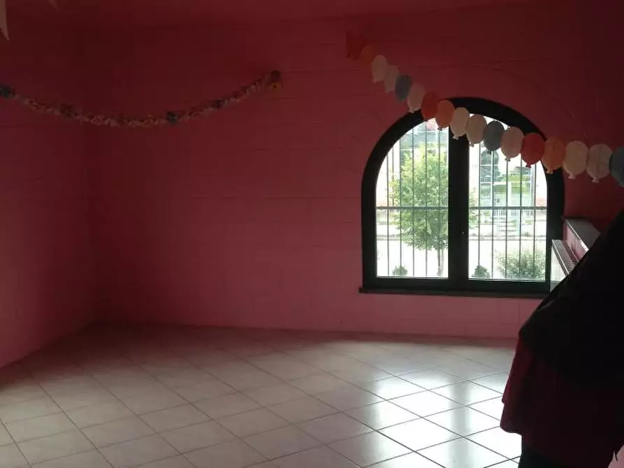 Immagine 29 di Attività commerciale in affitto  in via dei botteli a San Miniato