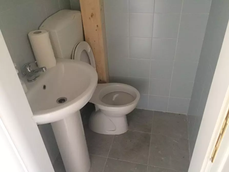 Immagine 4 di Magazzino in affitto  in Via Ugo Tiberio a Pisa