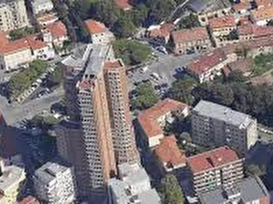 Immagine 8 di Ufficio in affitto  in Via Roma a Livorno