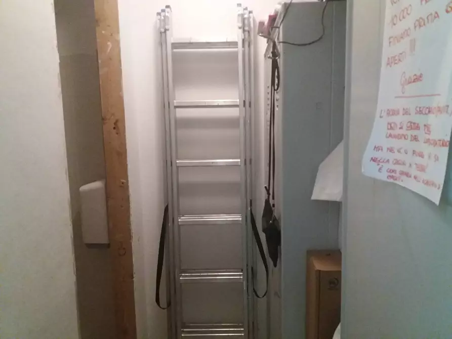 Immagine 4 di Attività commerciale in affitto  in tosco romagnola a Pontedera