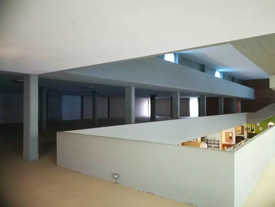 Immagine 5 di Attività commerciale in affitto  in via livornese a Casciana Terme Lari