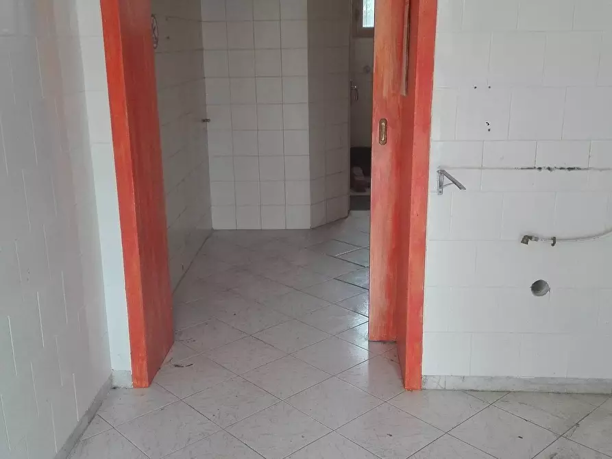 Immagine 3 di Attività commerciale in affitto  in Via possenti a Pisa