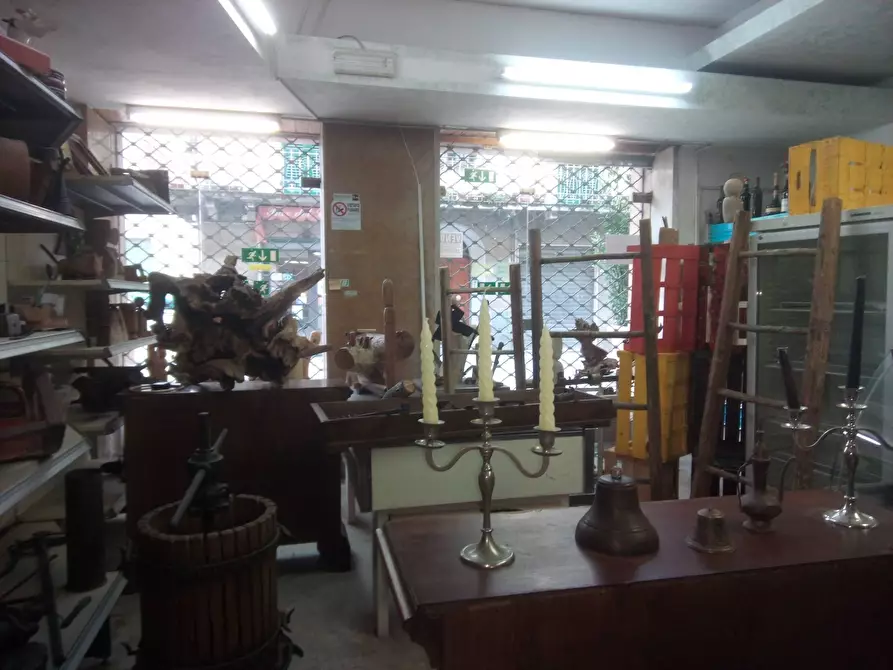 Immagine 4 di Attività commerciale in affitto  in via garibaldi a Ponsacco