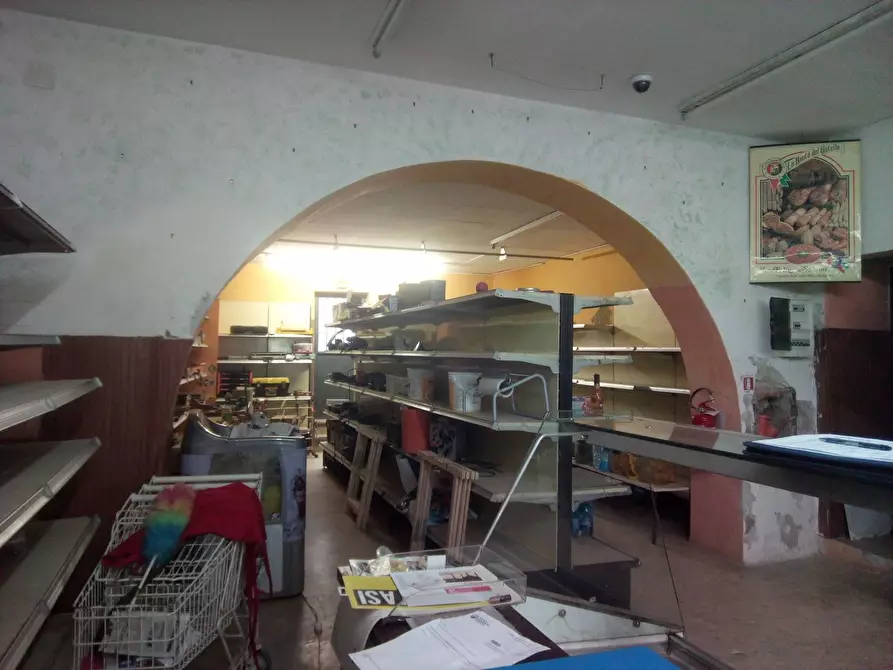 Immagine 5 di Attività commerciale in affitto  in via garibaldi a Ponsacco