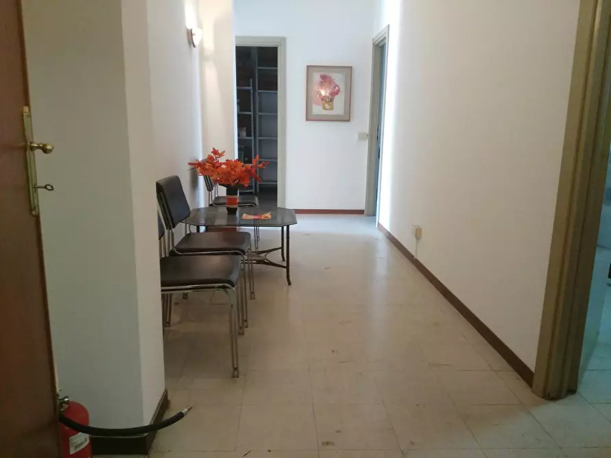 Immagine 4 di Ufficio in affitto  in Via Sacco e Vanzetti a Pontedera