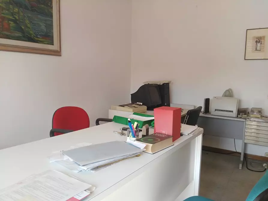 Immagine 13 di Ufficio in affitto  in Via Sacco e Vanzetti a Pontedera