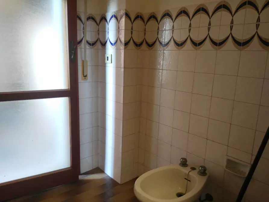 Immagine 18 di Ufficio in affitto  in Via Sacco e Vanzetti a Pontedera