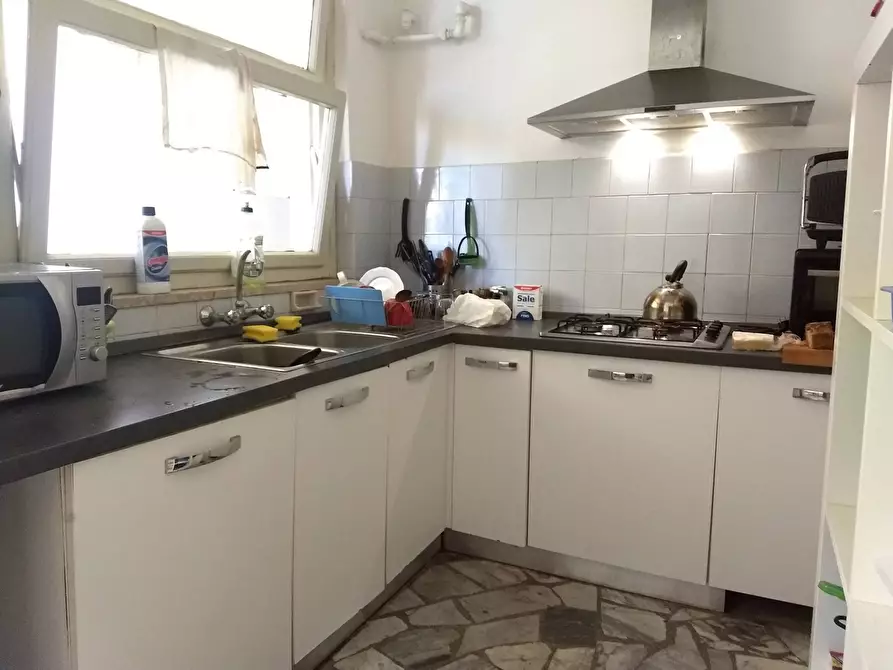 Immagine 3 di Camera in affitto  in Lungarno Mediceo a Pisa