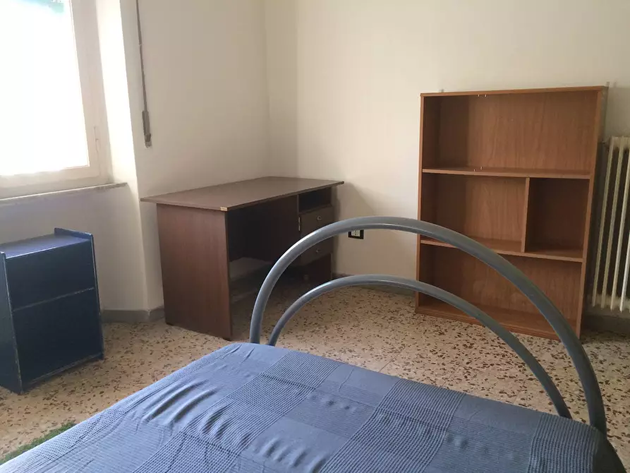 Immagine 2 di Camera in affitto  in Via Sant'ambrogio a Pisa