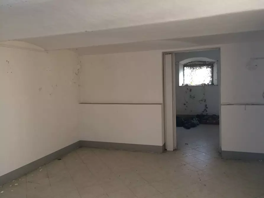 Immagine 5 di Attività commerciale in affitto  in Via Carlo Cattaneo a Pisa