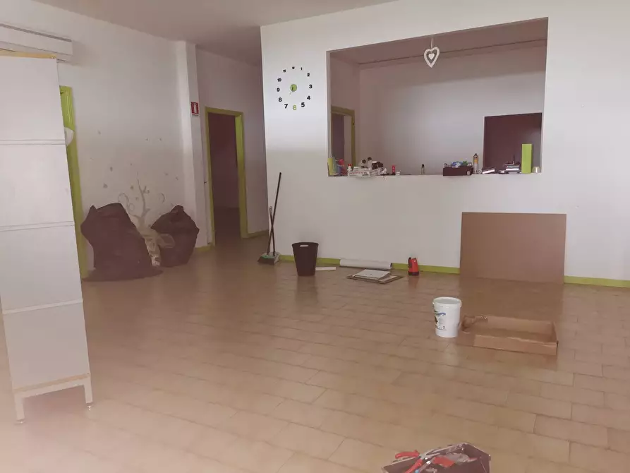 Immagine 3 di Attività commerciale in affitto  in via Tosco Romagnola a Calcinaia