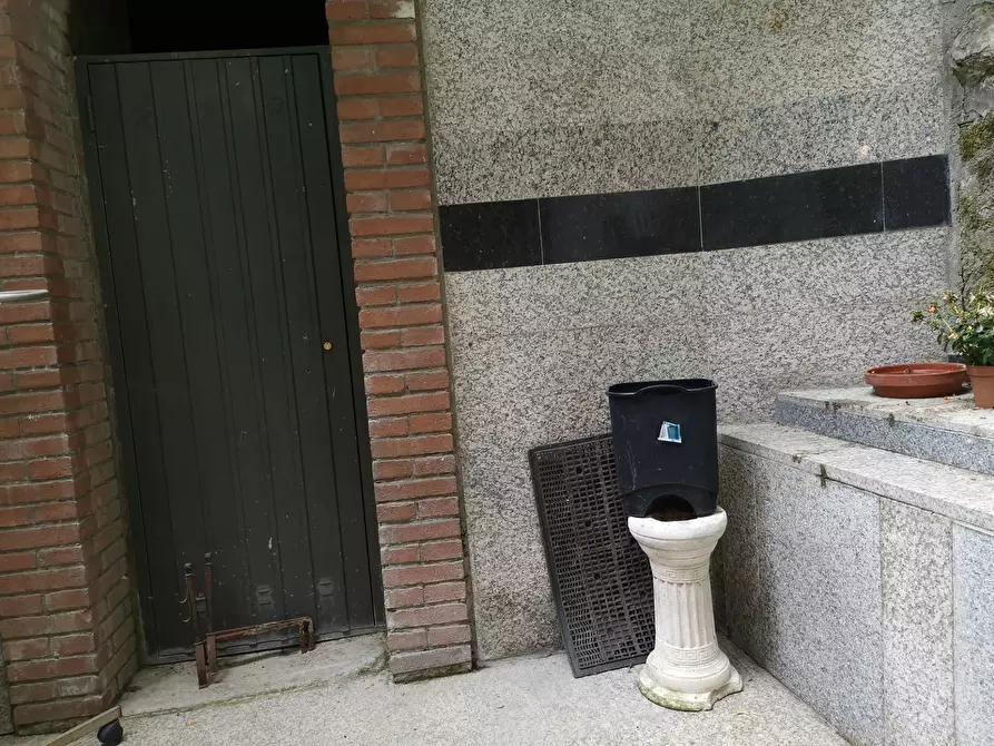 Immagine 4 di Attività commerciale in affitto  in via Piavola a Buti