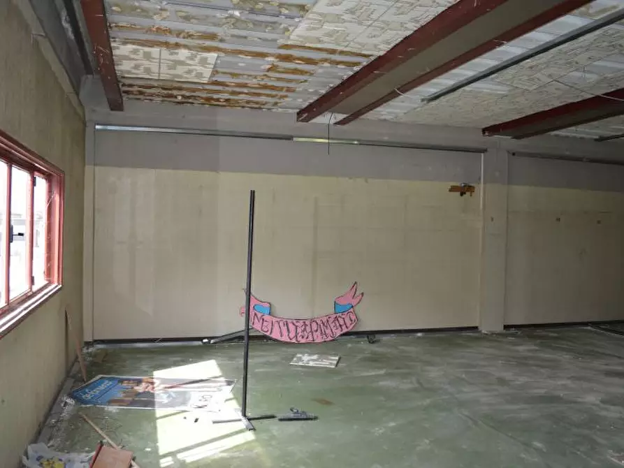 Immagine 4 di Attività commerciale in affitto  in via Barducci a Calcinaia