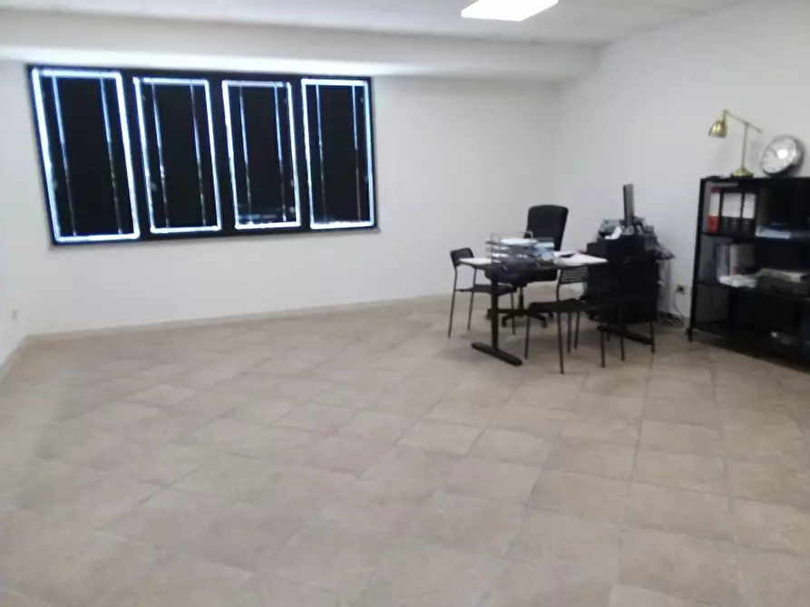 Immagine 4 di Ufficio in affitto  in Via Gian Battista Guarini a Livorno