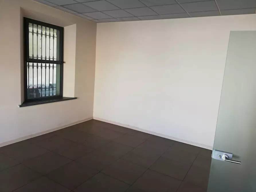 Immagine 2 di Attività commerciale in affitto  in Via della Libertà a Altopascio