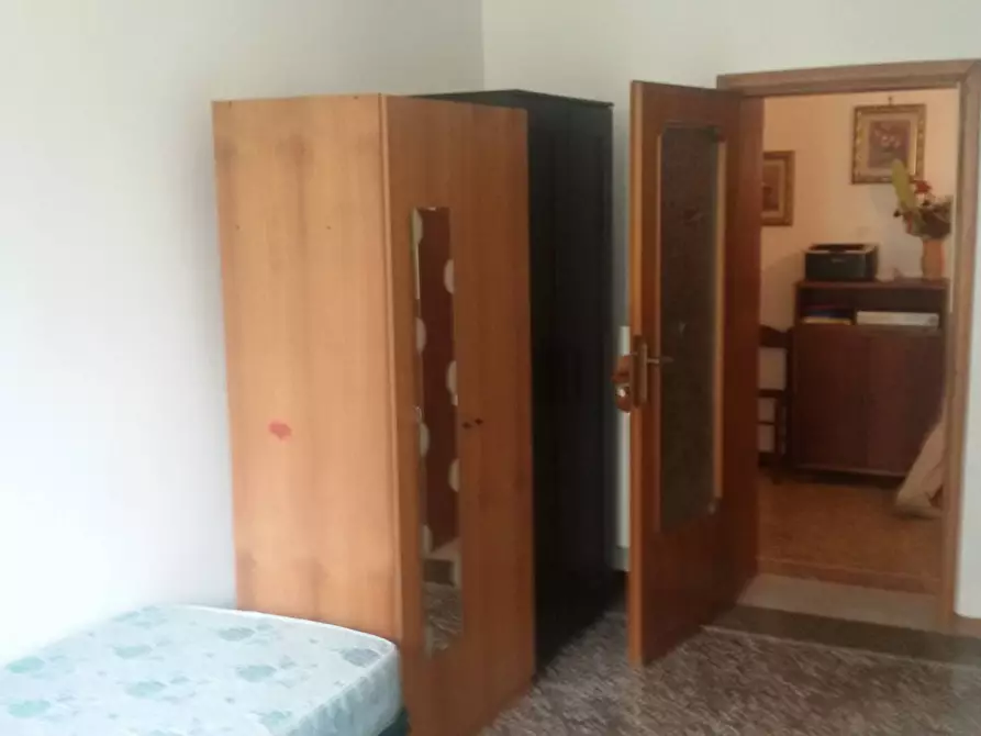 Immagine 4 di Camera in affitto  in Via Francesco Niosi a Pisa