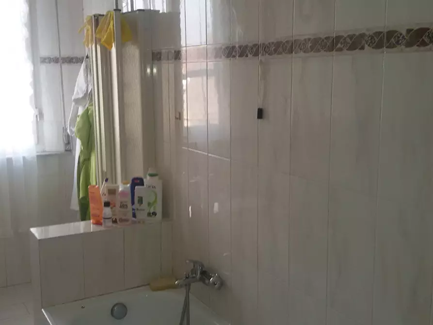 Immagine 9 di Camera in affitto  in Via Francesco Niosi a Pisa